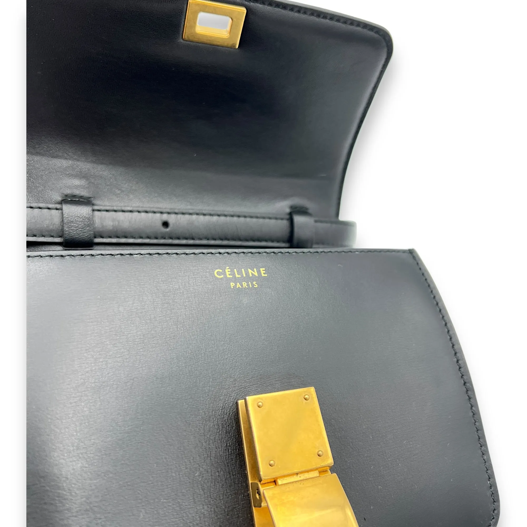 Box Shoulder Bag Mini Black in Calfskin, Gold hardware