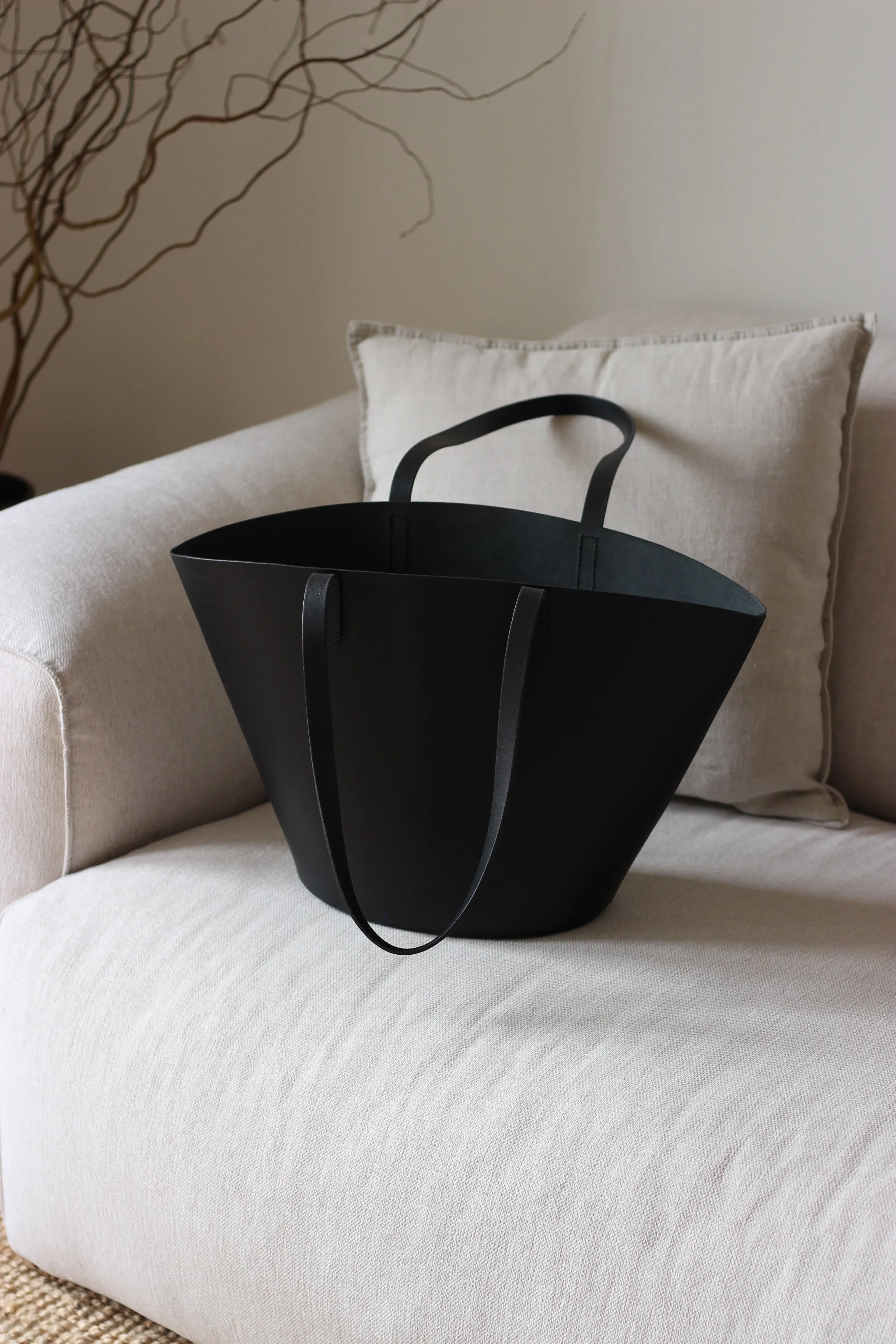 Curve tote bag black