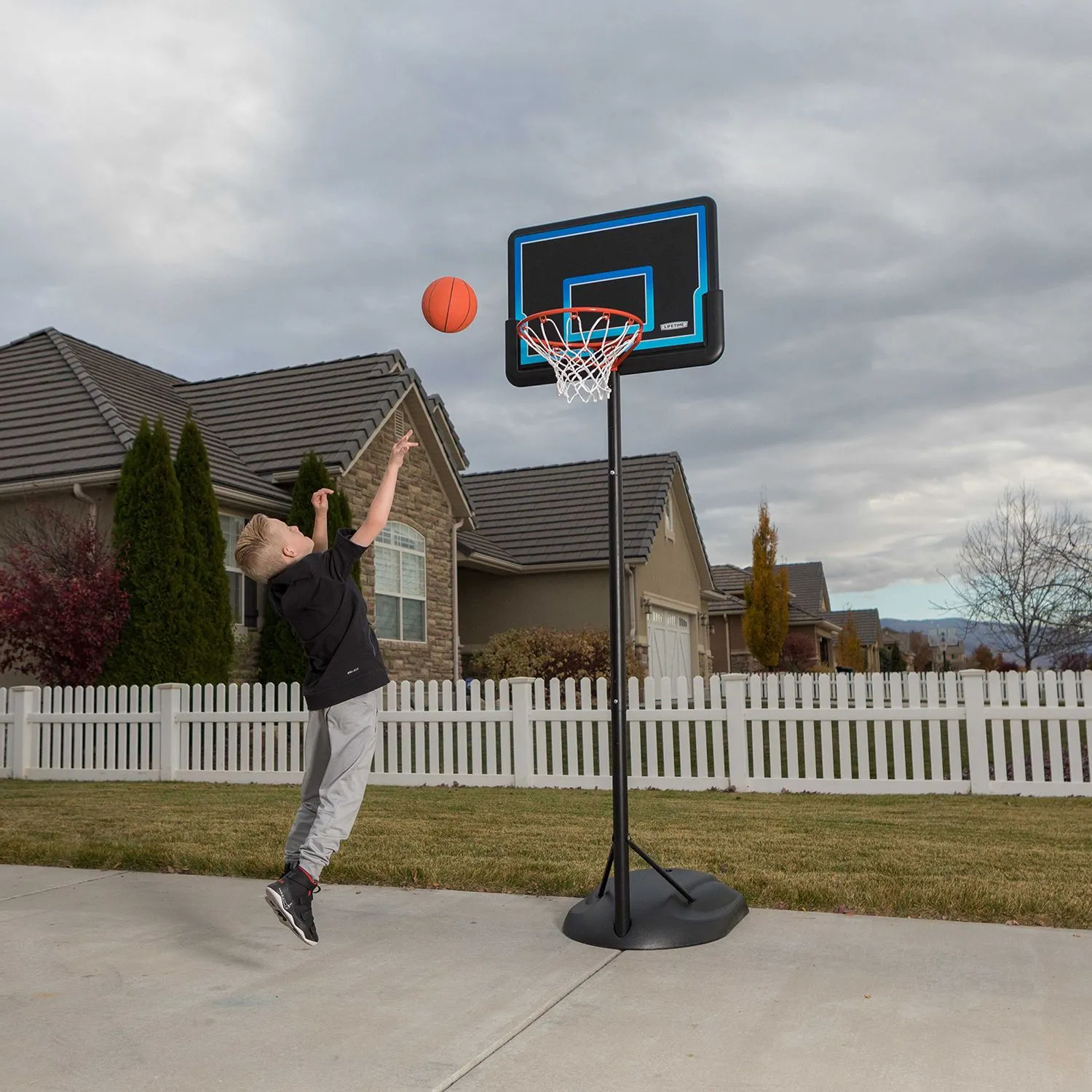 Lifetime 32'' Rookie Youth Portable Basketball System