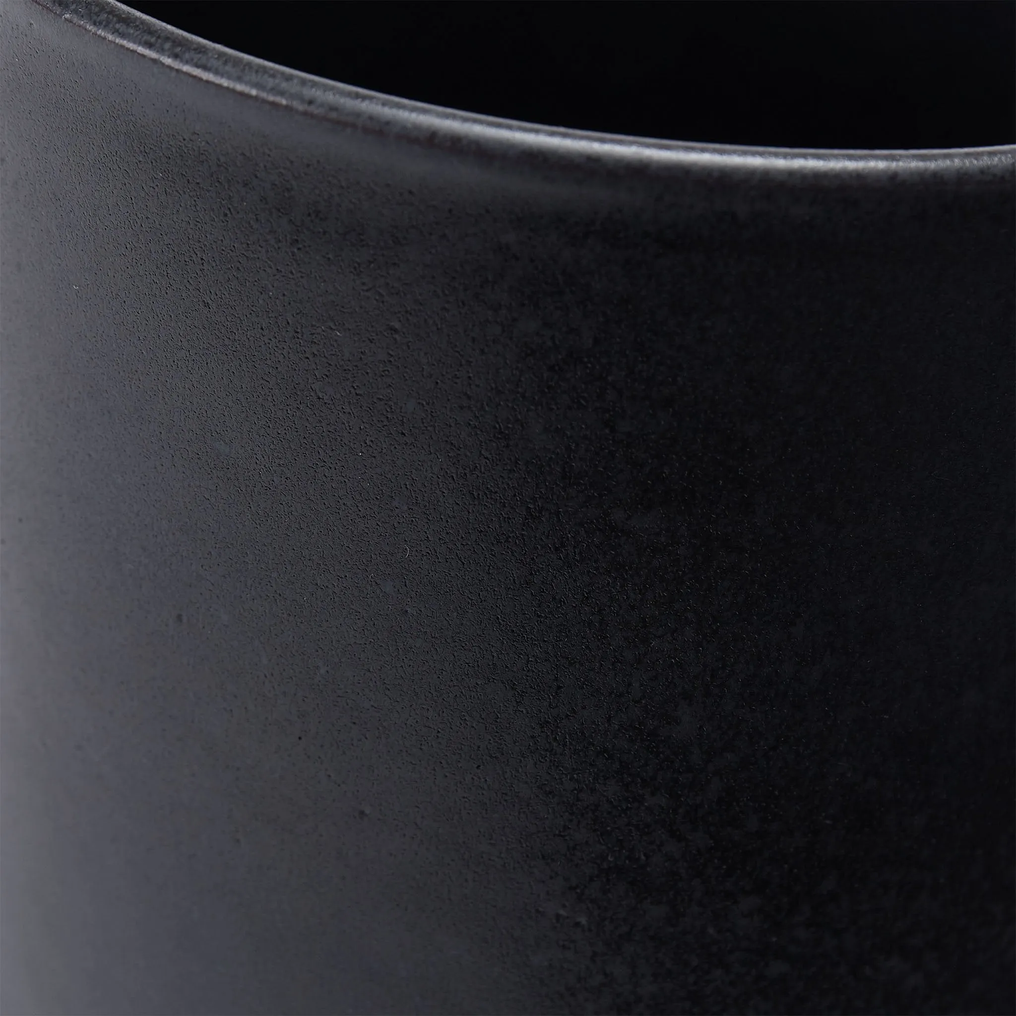 Malhou Vase [Black]